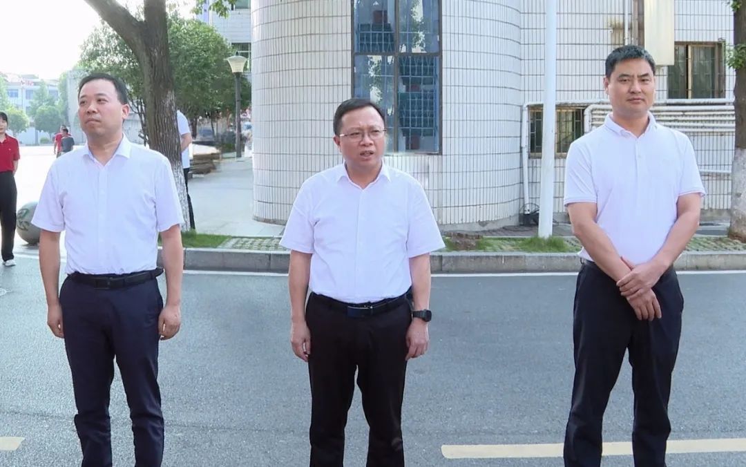 许达、李仕兵督导反省全县高考打定事务：不遗余力确保高考平安稳定有序