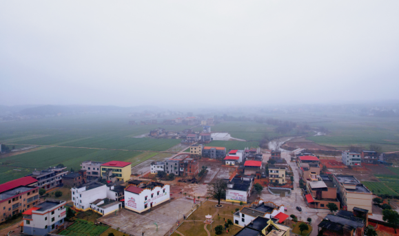 衡南县宝盖镇活化小空间打造幸福屋场大场景